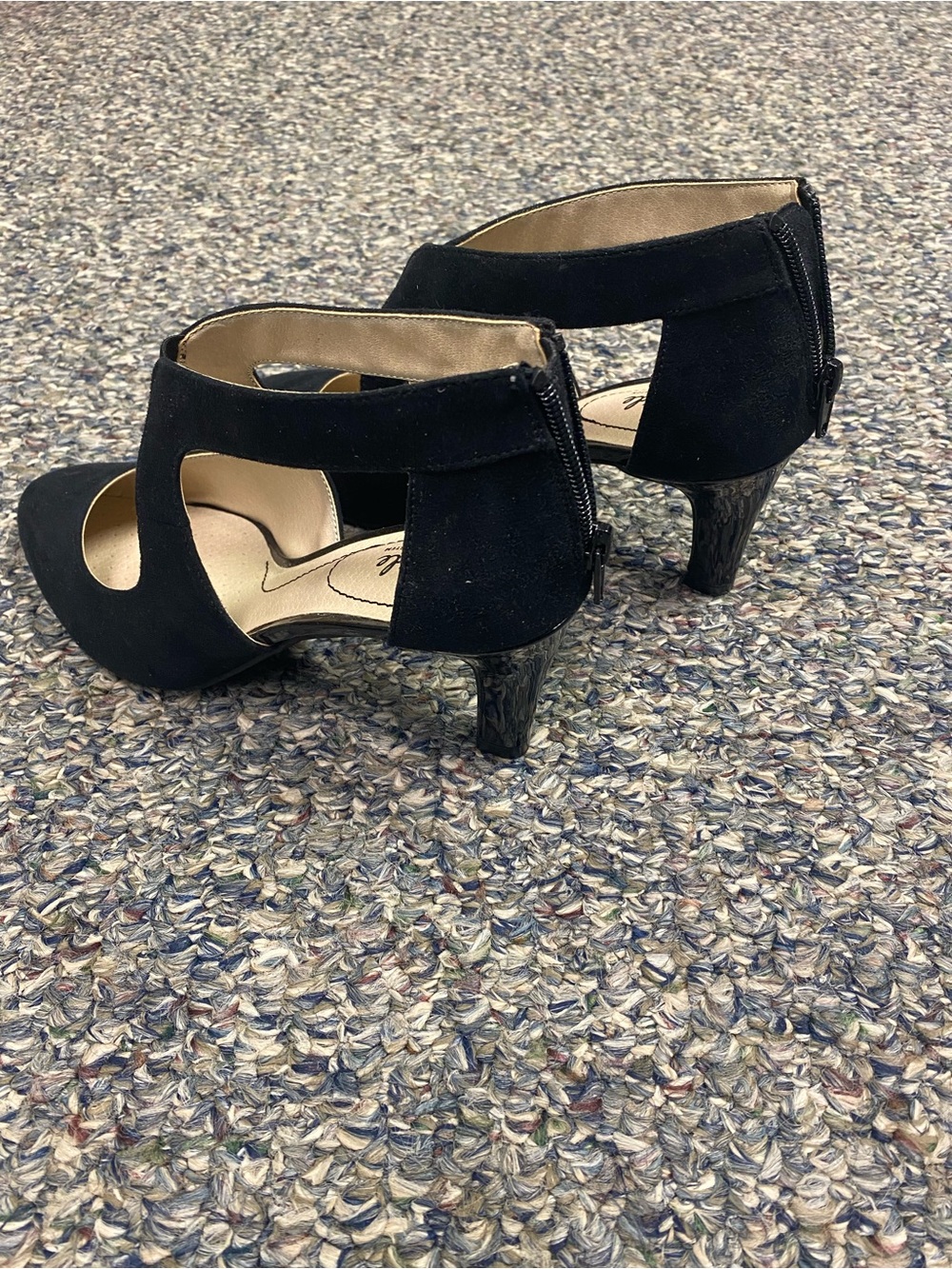 Women’s Black Pointed-Toe Kitten Heel Pumps with Metallic Strap - Picture 2 of 6